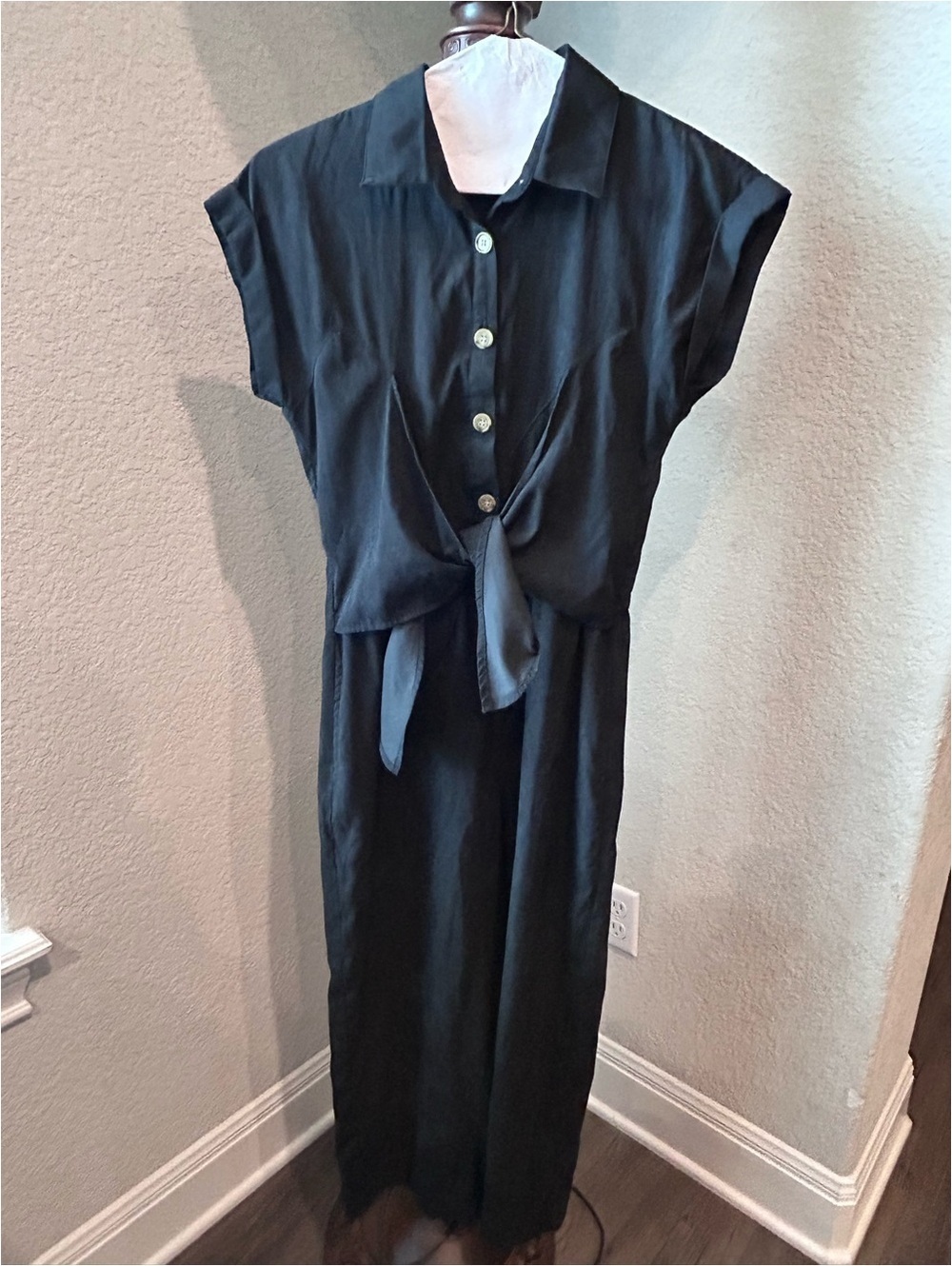 Lulus Black Button-Up Tie-Front Jumpsuit Small